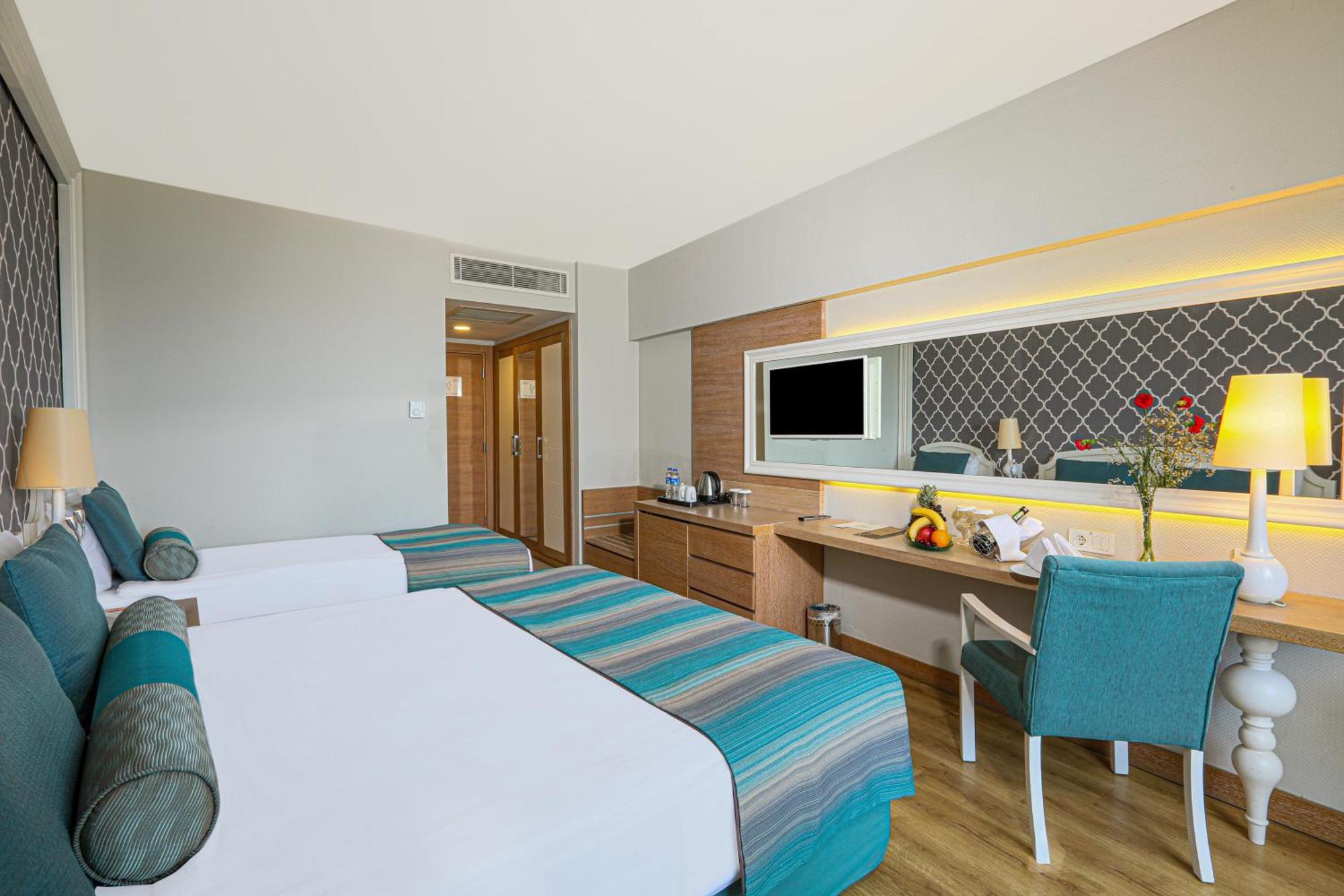 Standard Double or Twin Room Side Sea View